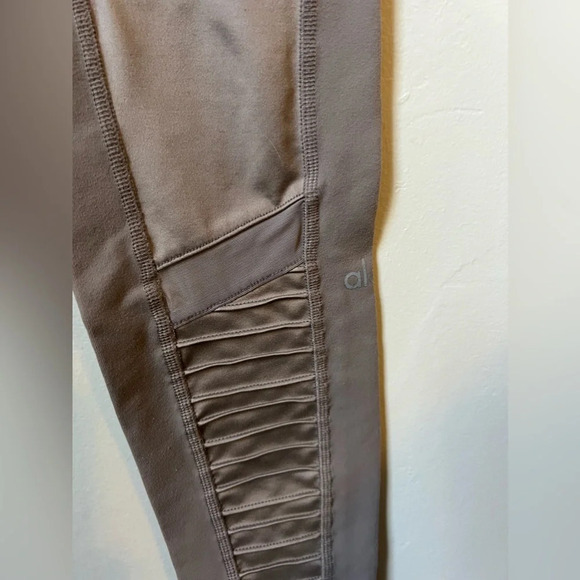 Alo high Waist Moto Leggings, size small - Picture 4 of 5